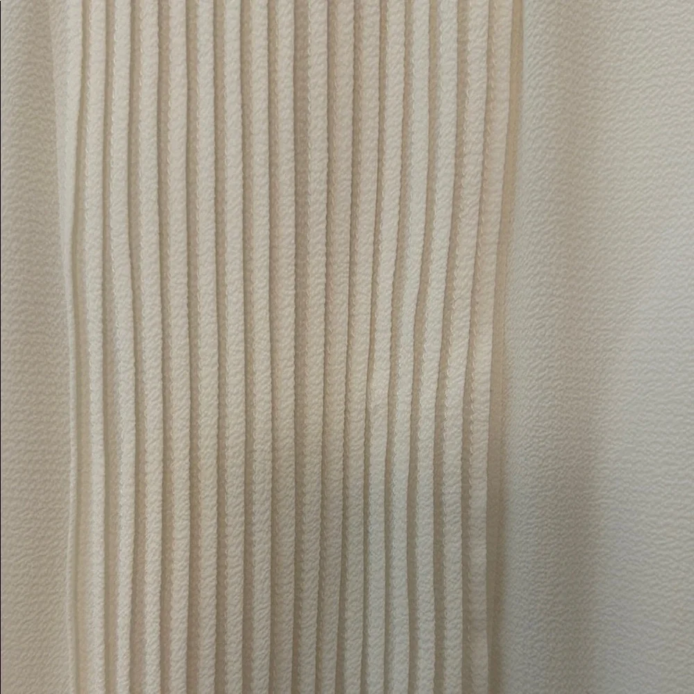 NEW CeCe Pin-Tuck Smocked Cuff Blouse Ruffle Neck Cream - Picture 5 of 7
